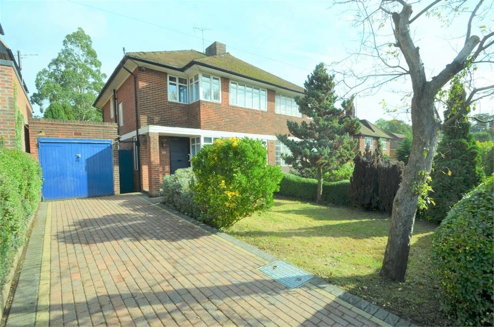Lawrence Gardens, Mill Hill, NW7